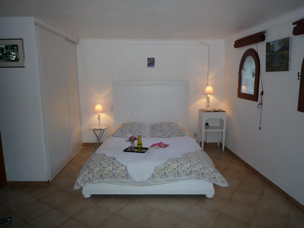 La Rose Des Vents Bed & Breakfast Montauroux Bagian luar foto